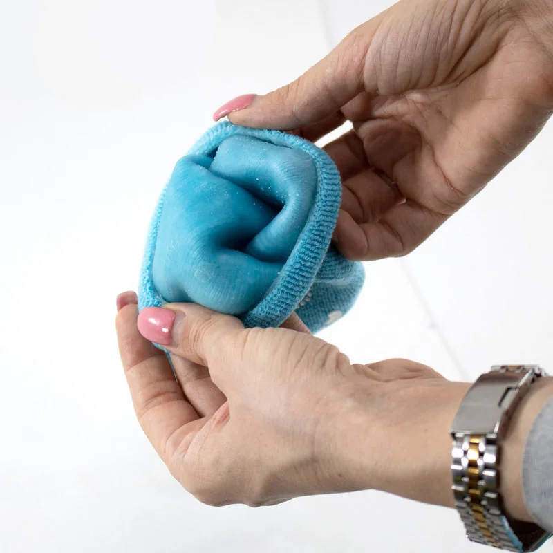 جوراب سیلیکونی رفع ترک پا همراه با کرم جی جوراب سیلیکونی رفع ترک پا همراه با کرم جی